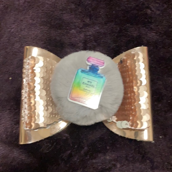 Bows - Picture 3 of 4